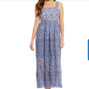 Gianni Bini Ainsley
Lace Overlay Midi